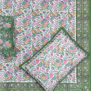 Sábana Plana King Size de Algodón Hecha a Mano en Jaipur, Diseño Floral Estampado en Bloque, Suave, Transpirable y Duradera para Toda Temporada, para Hogar y Hotel - Product Image 1