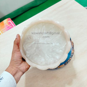 Último diseño de resina epoxi Blancanieves bandeja artesanal de resina de lujo Color azul y plateado estilo de bandeja de forma redonda para bandeja de servicio - Product Image 3