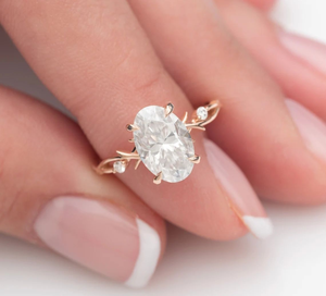 Bague de fiançailles ovale en moissanite, élégante bague solitaire de mariée, pierre centrale étincelante, bande torsadée, bijoux pour femme, cadeau pour elle - Product Image 2