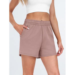Shorts en polaire pour femmes, doux et confortables, décontractés, taille élastique, coupe mi-haute régulière, chauds pour l'hiver, bas de survêtement écologiques - Product Image 2
