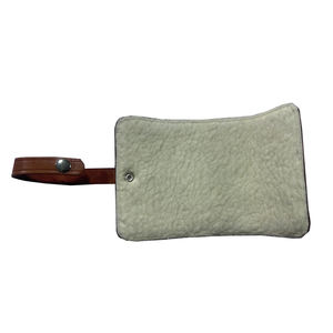 Caja de Pesca con Mosca, Estuche para Anzuelos, 16 Anzuelos, Diseño de Dos Capas, Hecho de Cuero, Impermeable, Estilo Vintage, Forro de Piel, Unisex, Cierre a Presión - Product Image 2