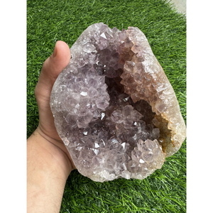 Ametista de Alta Calidad sobre Cristal de Apofilita Blanco para Colección, Meditación y Decoración de Interiores - Product Image 1