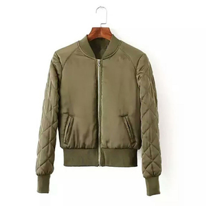 Chaqueta Bomber de Satén Personalizada para Mujer, Chaqueta Varsity con Logotipo Bordado al por Mayor, Chaqueta Ligera con Cierre, Ropa Exterior de Moda - Product Image 4