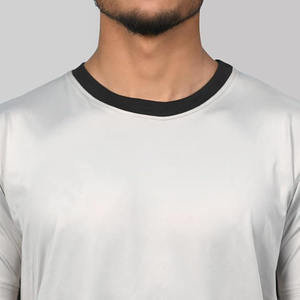 T-shirt en coton 100% tricoté surdimensionné à coupe personnalisée avec logo imprimé par transfert thermique pour hommes - Product Image 5