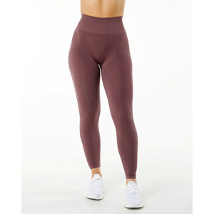 Leggings de compresión transpirables de cintura media para mujer, sin costuras, con efecto fruncido en glúteos, ideales para fitness al aire libre y entrenamiento. Venta al por mayor. - Product Image 1