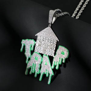 จี้แฟชั่นเคลือบสีเขียวเงินแท้ 925 ประดับเพชรโมอิสซาไนต์ สไตล์ Trap House ฮิปฮอป สำหรับผู้ชาย แร็ปเปอร์ ประดับอักษร บลิงค์  สวยงาม - Product Image 4