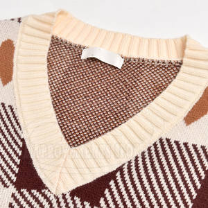 Chaleco de punto recortado estampado personalizado para mujer recién llegado Chaleco de punto recortado hecho de algodón para mujer - Product Image 3