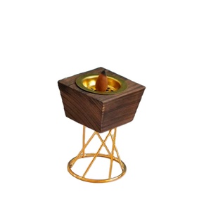 Brûleur d'encens minimaliste en bois foncé en forme de cône avec coupelle en laiton, support compact carré pour aromathérapie, support de parfum zen pour table - Product Image 1