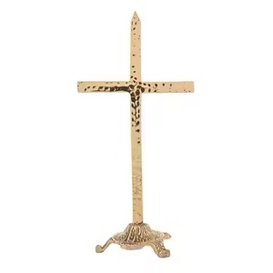 Crucifijo Tradicional de Latón para Decoración del Hogar, Sala de Estar, Mesa, Diseño Duradero para Uso en Iglesias - Product Image 6