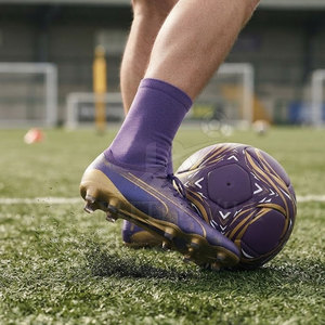 Balón de Fútbol Moderno con Unión Térmica, Ligero, Cómodo, Duradero, Superficie Lisa, Impresión de Logotipo Personalizado para Entrenamiento y Práctica - Product Image 2