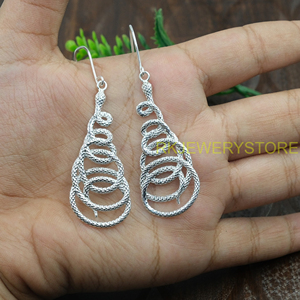Pendientes Colgantes de Plata de Ley 925 con Forma de Serpiente, Hechos a Mano, Diseño de Reptil Texturizado, Joyería de Moda para Mujer - Product Image 3