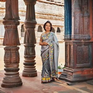 Femme 100% Handloom Pure Tussar Munga Soie Saree Tissé à la main Brodé Durable Premium Artisanal Tissu d'Inde - Product Image 1