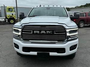 Tracteur routier diesel 6x4 performant, véhicule utilitaire lourd pour la logistique routière et le transport sur autoroute - Product Image 5