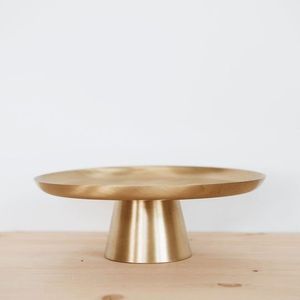 <b>Vintage</b> Style Metal <b>Cake</b> <b>Stand</b> with Antique Finish for Rustic Wedding Dessert Decoration and Serving - Product Image 5
