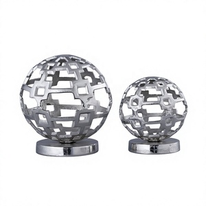 Globe décoratif en aluminium créatif, accent de bureau de haute qualité, design moderne pour étagères domestiques, vente en gros - Product Image 1