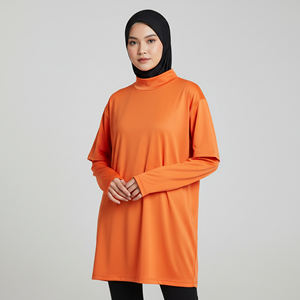 Haut de sport musulman modeste haute performance pour femme, épaules tombantes, manches à passe-doigts, confortable, respirant, UPF50+, écologique - Product Image 1