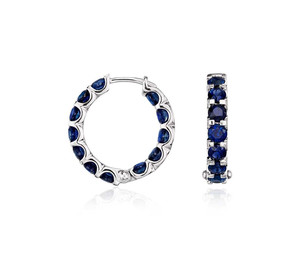 Boucles d'oreilles créoles en platine et saphir bleu - Product Image 1