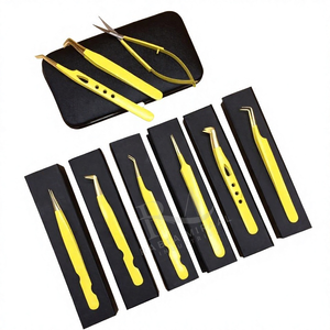 Pince à cils jaune avec revêtement en poudre, pointe en plasma dorée, poignée simple, en acier inoxydable / Ciseaux / Miroir / Emballage en boîte noire - Product Image 5