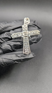Pendentif Croix en Moissanite Taille Baguette, Collier Croix Sertie de Pierres, Bijoux Religieux de Luxe, Cadeau pour Hommes et Femmes - Product Image 4