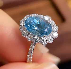 แหวนซานตา มาเรีย อะความารีน ฮาโล 18K ทองคำขาว งานแฮนด์เมด สำหรับงานหมั้น งานแต่งงาน เครื่องประดับชั้นดี ของขวัญสำหรับผู้หญิง สง่างาม - Product Image 5