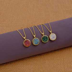 Colgante delicado de cuarzo cereza natural, piedra preciosa en bruto, chapado en oro, no se deslustra, collar hecho a mano, regalo de aniversario para esposa - Product Image 5