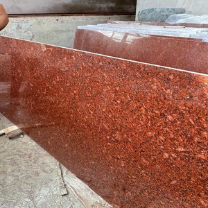 Vente en gros de dalles de granit rouge impérial, matériau en pierre pour plans de travail de cuisine, comptoirs et revêtements de sol, disponible au meilleur prix - Product Image 1
