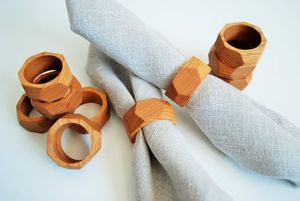 Anillos de Servilleta de Madera Rústica para Camping, Madera Maciza Ecológica y Duradera, Diseño Facetado de 2 Pulgadas, Accesorios de Vajilla al por Mayor - Product Image 3