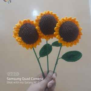 Girasoles ecológicos personalizados, arreglo Floral de ganchillo, amarillo, tejido a mano, decoración del hogar, tamaño personalizado, regalos de Diwali - Product Image 1