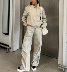 Ensemble de survêtement d'hiver unisexe personnalisé avec fermeture éclair, léger, imperméable, respirant, coupe-vent, ensemble d'entraînement 100% nylon - Product Image 3