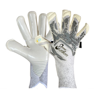 Guantes de Portero Profesionales Match Falcon con Palma de Látex Antideslizante y Diseño Transpirable para Porteros de Fútbol - Product Image 6