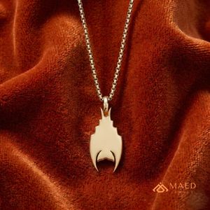 Pendentif Aile de Chauve-Souris en Moissanite Plaqué Or, Collier Hip-Hop, Bijou Urbain de Luxe, Cadeau pour Hommes et Femmes, Idéal pour les Fêtes - Product Image 3