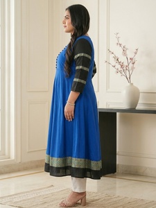 Kurti Anarkali de Rayón para Mujer, Talla Grande, Estampado Floral Azul, Cuello Redondo, Mangas Tres Cuartos, Cómodo para Uso Diario - Product Image 2