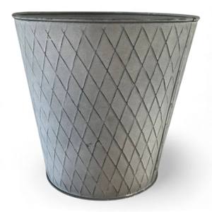 Maceta Contemporánea de Hierro con Acabado Liso para Uso Decorativo en Interiores y Exteriores - Product Image 5