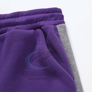 Chándal de Invierno Transpirable de Alta Calidad con Capucha y Logotipo Personalizado para Hombre, con Tela Ecológica - Product Image 4