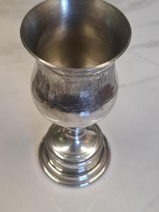 Trofeo Metálico Moderno y Minimalista de Proveedor Indio para Ceremonia de Premiación de Empresas Startup, Disponible a Precio Accesible - Product Image 3