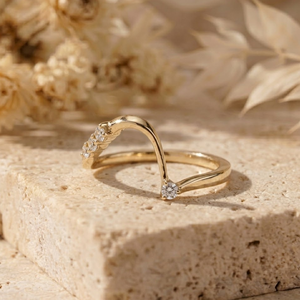 แหวนมอสซาไนต์ทรงรี 2 กะรัต แบบไขว้ ชุบทอง 14K รับรองโดย IGI แหวนดีไซน์โดดเด่นสำหรับผู้หญิง เหมาะสำหรับงานแต่งงานและงานปาร์ตี้ - Product Image 5