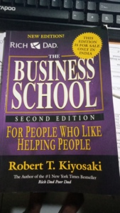 La Escuela de Negocios de Robert Kiyosaki, libro de bolsillo más vendido para adultos - Product Image 3