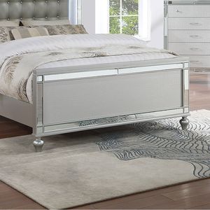 Bellissimo Letto King Size in Ecopelle Trapuntata Argento con Luci LED, 1 Pannello per Camera da Letto, Letti Imbottiti - Product Image 4