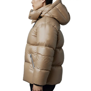 Vestes d'hiver pour hommes sur mesure en gros – Qualité supérieure, style urbain, matelassées, rembourrées de coton, imperméables, avec logo frontal et capuche - Product Image 3