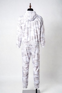 Nuevo Conjunto de Chándal de Nylon de Alta Calidad con Paneles en Contraste, Diseño OEM Personalizado, 2 Piezas, Chaqueta Cortavientos para Mujer con OEM - Product Image 2