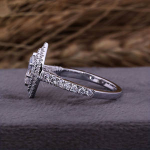 แหวนหมั้นเพชรสำหรับปลูกในห้องปฏิบัติการมาคีส์18K สีทองขาวทึบการตั้งค่ารัศมีสองชั้นได้รับการรับรองว่าเป็นของขวัญแต่งงานที่สมบูรณ์แบบ - Product Image 5