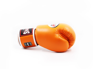 ถุงมือชกมวยรุ่นล่าสุด สายรัดปรับได้ โลโก้สั่งทำได้ ถุงมือชกมวยคู่แฝด สำหรับฝึกซ้อมและต่อยมวยอย่างดี หนังวัวแท้ - Product Image 6