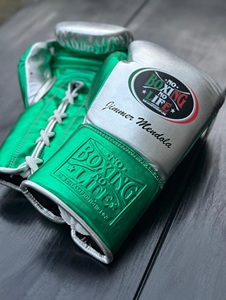 No Boxing No Life Guantes de Boxeo Verdes Plateados Estilo Mexicano con Cordones, Logotipo Grabado, Diseño Personalizado, Cuero Genuino Elástico - Product Image 3