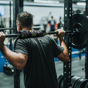 Cuscino Regolabile in Schiuma Oxford Camo per Squat con Bilanciere, Supporto Portatile per Collo e Spalle, Protezione per Sollevamento Pesi e Attrezzature da Palestra - Product Image 4