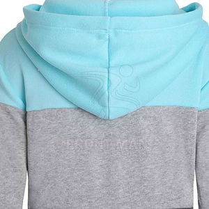 Sweat à capuche élégant pour femme en tissu polaire avec logo sur le devant, respirant et écologique, coupe confortable pour un usage décontracté - Product Image 3