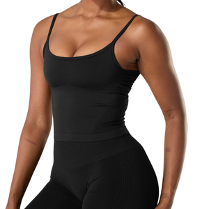 Débardeur de sport sans coutures pour femme, noir, avec soutien-gorge intégré, faible impact, coupe extensible, pour yoga, gym et entraînement - Product Image 5