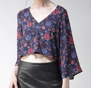 Blouse à imprimé floral d'automne ODM 2026 pour femmes, grande taille, col en V, manches longues, style bohème, crop top avec décoration à motifs - Product Image 1