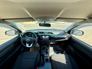 รถใหม่เอี่ยมปี 2025 TOYOTA HILUX SR5 2.5L V4 AWD SPORT 0 กม. 299 แรงม้า 5 ที่นั่ง 6 สูบ เกียร์อัตโนมัติ - Product Image 6