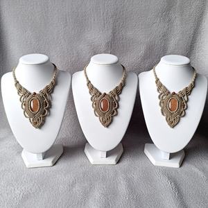 Collar llamativo de macramé con piedra dorada brillante, gema ovalada, acero inoxidable, chapado en oro de 14K, forma de mariposa, hecho a mano, budismo - Product Image 2