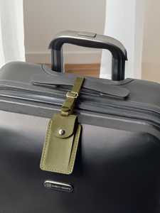 Étiquettes de bagage de luxe personnalisées en cuir véritable avec rabat de confidentialité, étiquettes de nom pour valise, promotion en gros LMP-0245 - Product Image 3